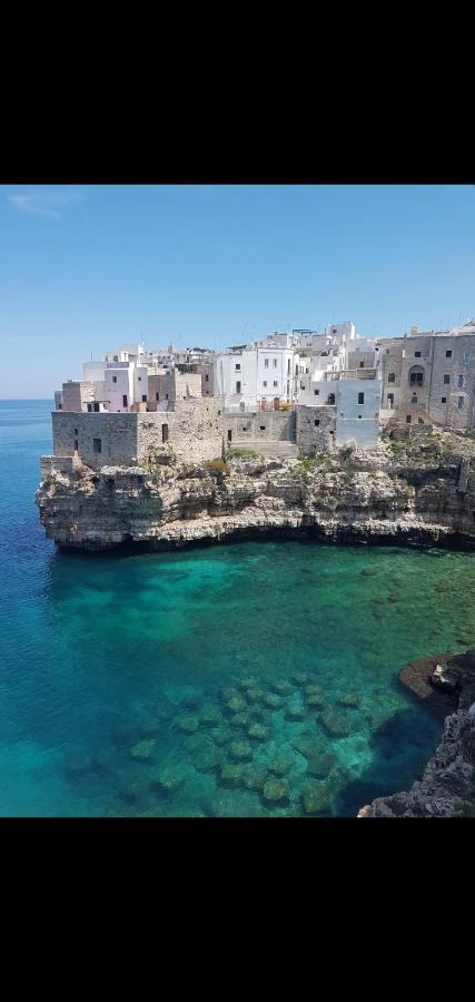 הוילה Polignano A Mare: Sulla Piazza Di Domenico Modugno מראה חיצוני תמונה