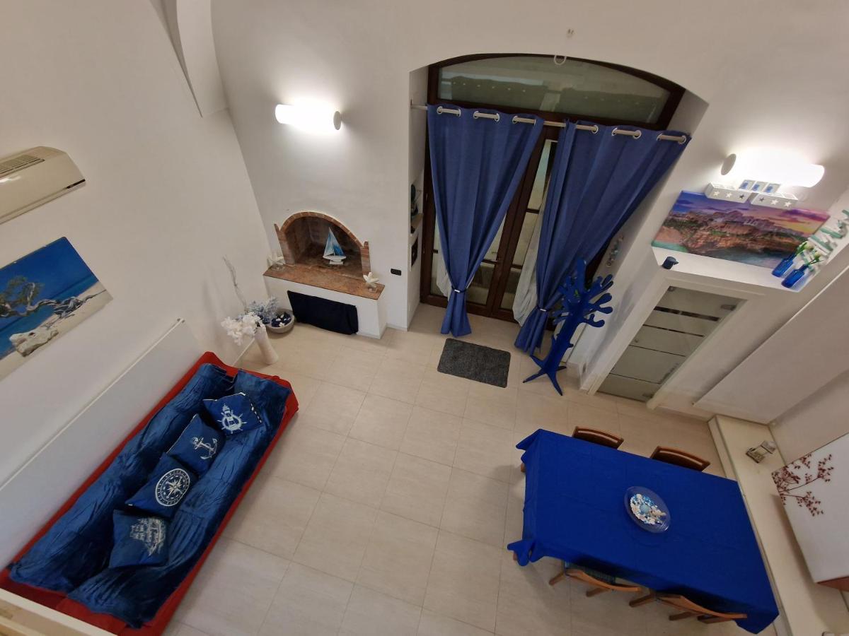 הוילה Polignano A Mare: Sulla Piazza Di Domenico Modugno מראה חיצוני תמונה