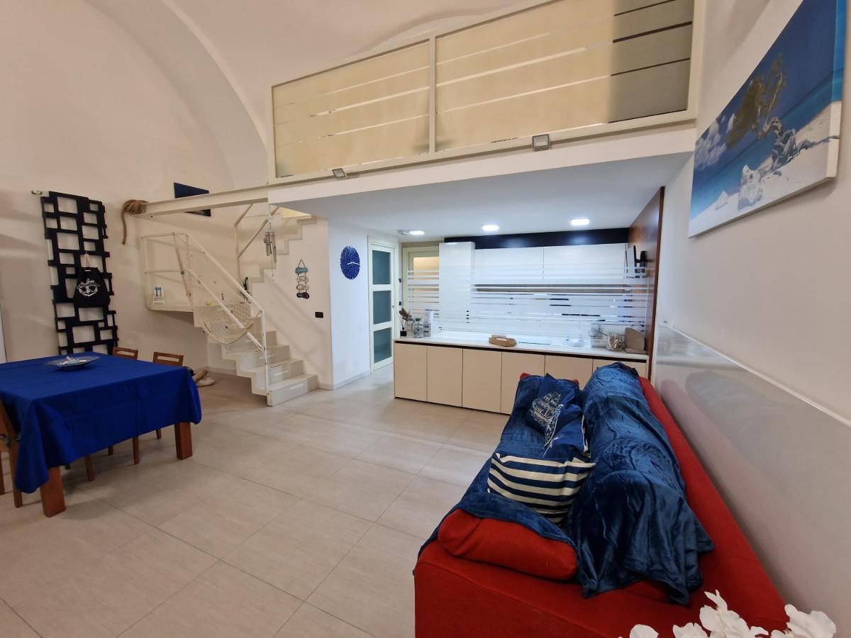 הוילה Polignano A Mare: Sulla Piazza Di Domenico Modugno מראה חיצוני תמונה