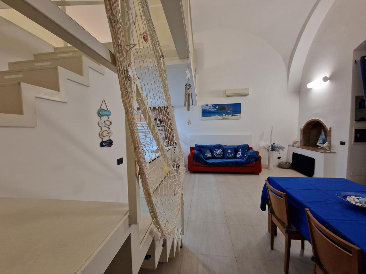 הוילה Polignano A Mare: Sulla Piazza Di Domenico Modugno מראה חיצוני תמונה